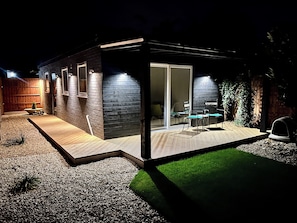 Terrace/patio - Luxurious Guest House in Yorkshire With Parking (Selby)