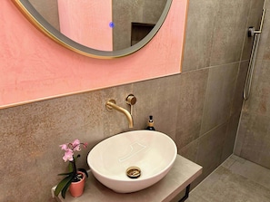 Ferienhaus | Badezimmer | Dusche, Haartrockner, Handtücher