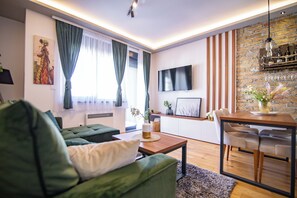 Comfort-lejlighed - balkon | Opholdsområde | Tv