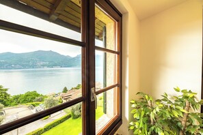 Familjelägenhet - flera sovrum - intill bergen (Casa Mia Menaggio) | Utsikt från rummet
