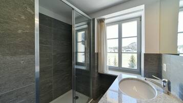 Chambre Supérieure Double ou avec lits jumeaux | Salle de bain
