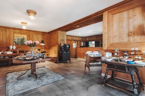 Petit déjeuner buffet compris tous les jours