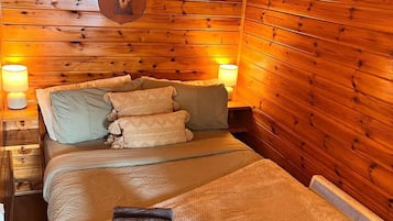 1 bedroom, bed sheets