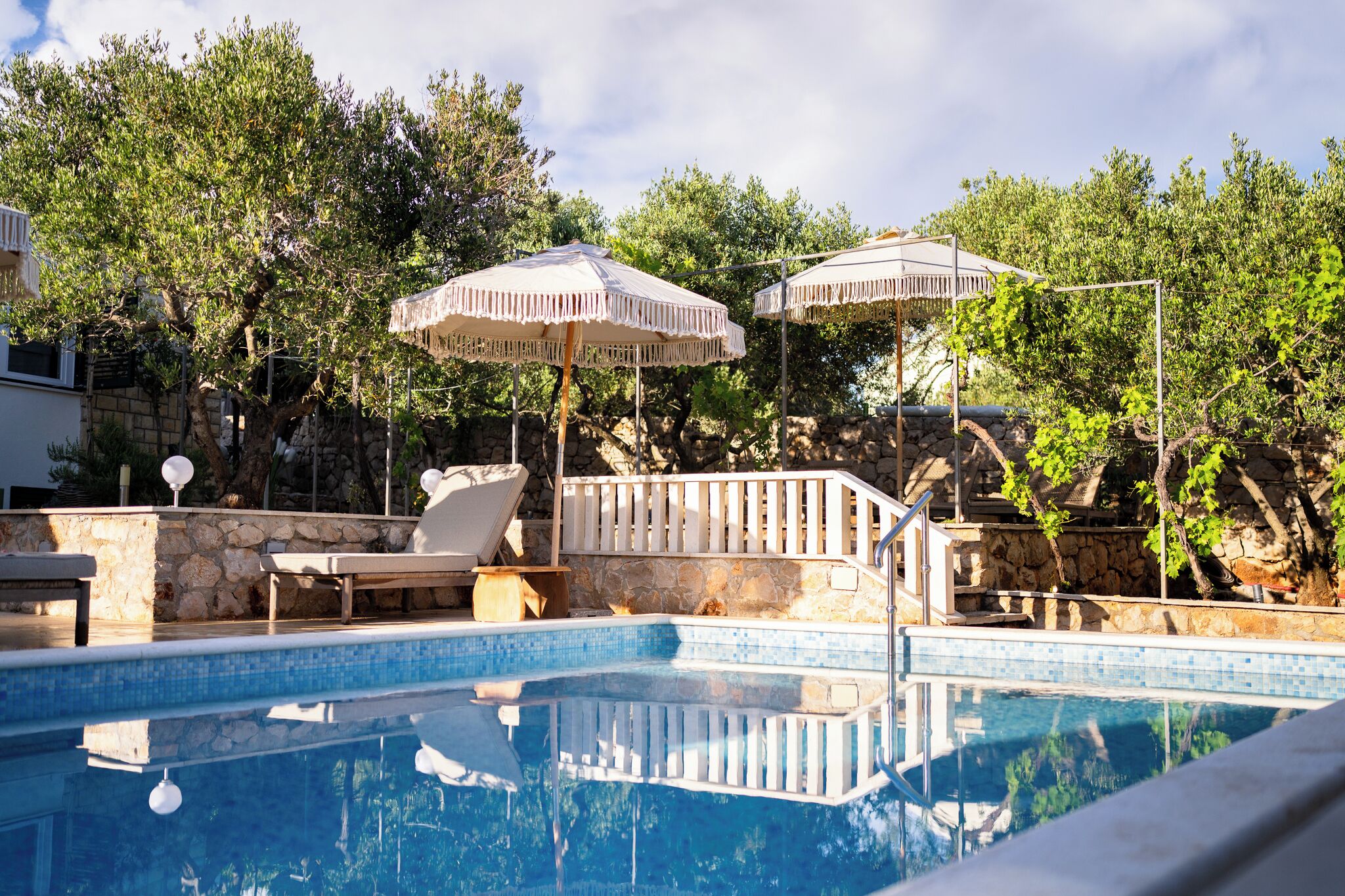 Piscine extérieure en saison