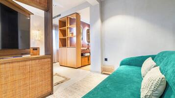 Deluxe Suite, Sea View