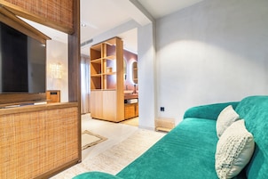 豪華套房, 海景 | 迷你吧贈品、房內夾萬、熨斗/熨衫板、免費 Wi-Fi