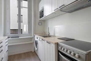 Køleskab, mikrobølgeovn, ovn, opvaskemaskine