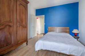 3 bedrooms, iron/ironing board, free WiFi