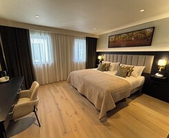 Ropa de cama hipoalergénica y escritorio