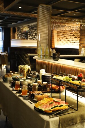 Free daily continental breakfast  - House 15 (Kenmare)