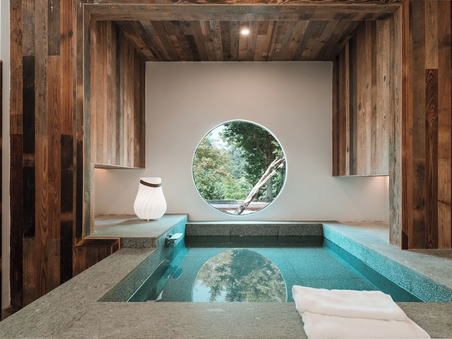 Classic Double Room, Mountain View | Bathroom