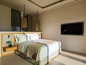 Premium Suite with Panoramic View & Shared Heated Pool | 1 개의 침실, 객실 내 금고, 책상, 노트북 작업 공간