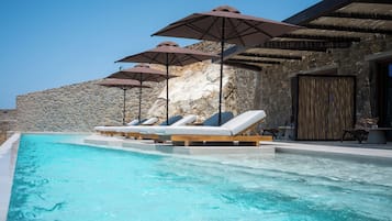 Premium Suite with Panoramic View & Shared Heated Pool | Terrace/patio