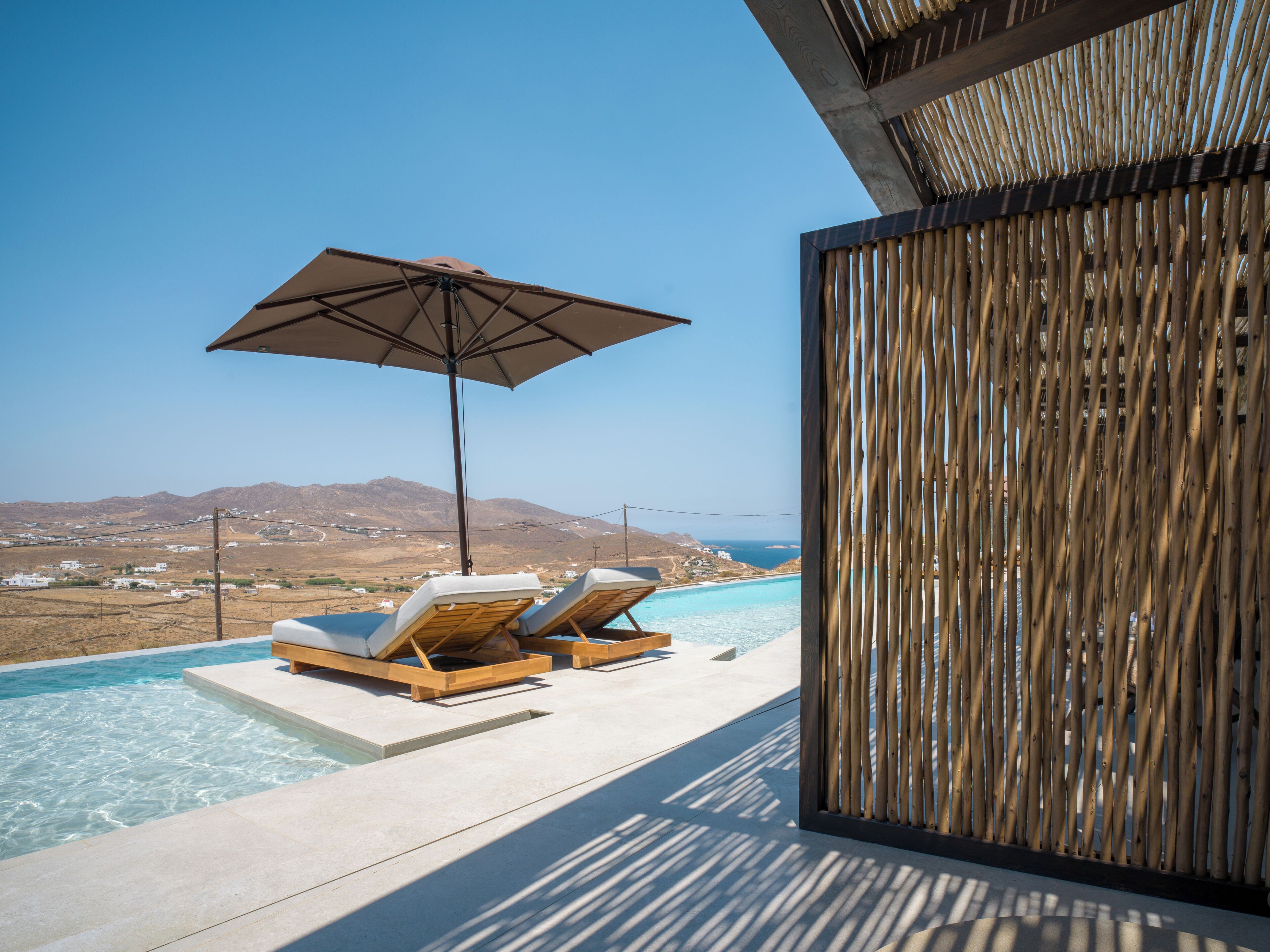 Premium Suite with Panoramic View & Shared Heated Pool | Terrace/patio