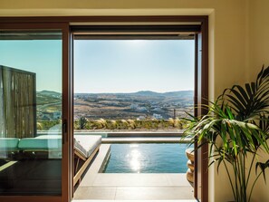 Superior Suite with Panoramic View & Shared Heated Pool | Terrace/patio - Petrablu Mykonos (Mykonos)