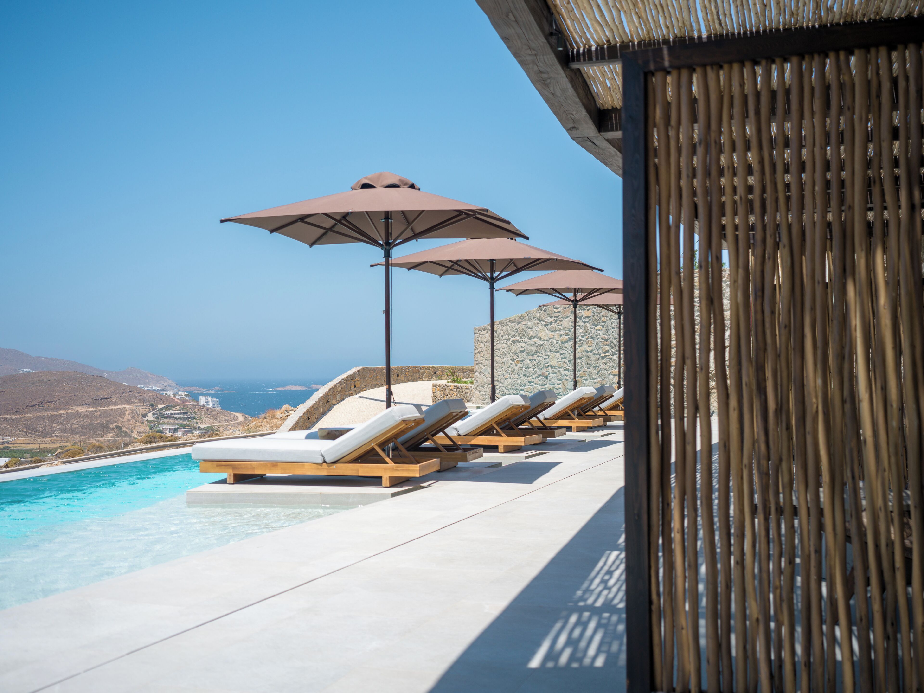 Premium Suite with Panoramic View & Shared Heated Pool | 객실에서 보이는 전망