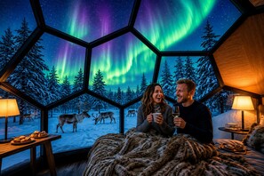 Suíte com design assinado, vista para o jardim | Roupas de cama antialérgicas