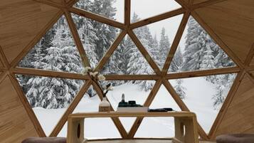 Cottage Luxe, vue jardin | Literie hypoallergénique, matelas mémoire de forme, minibar