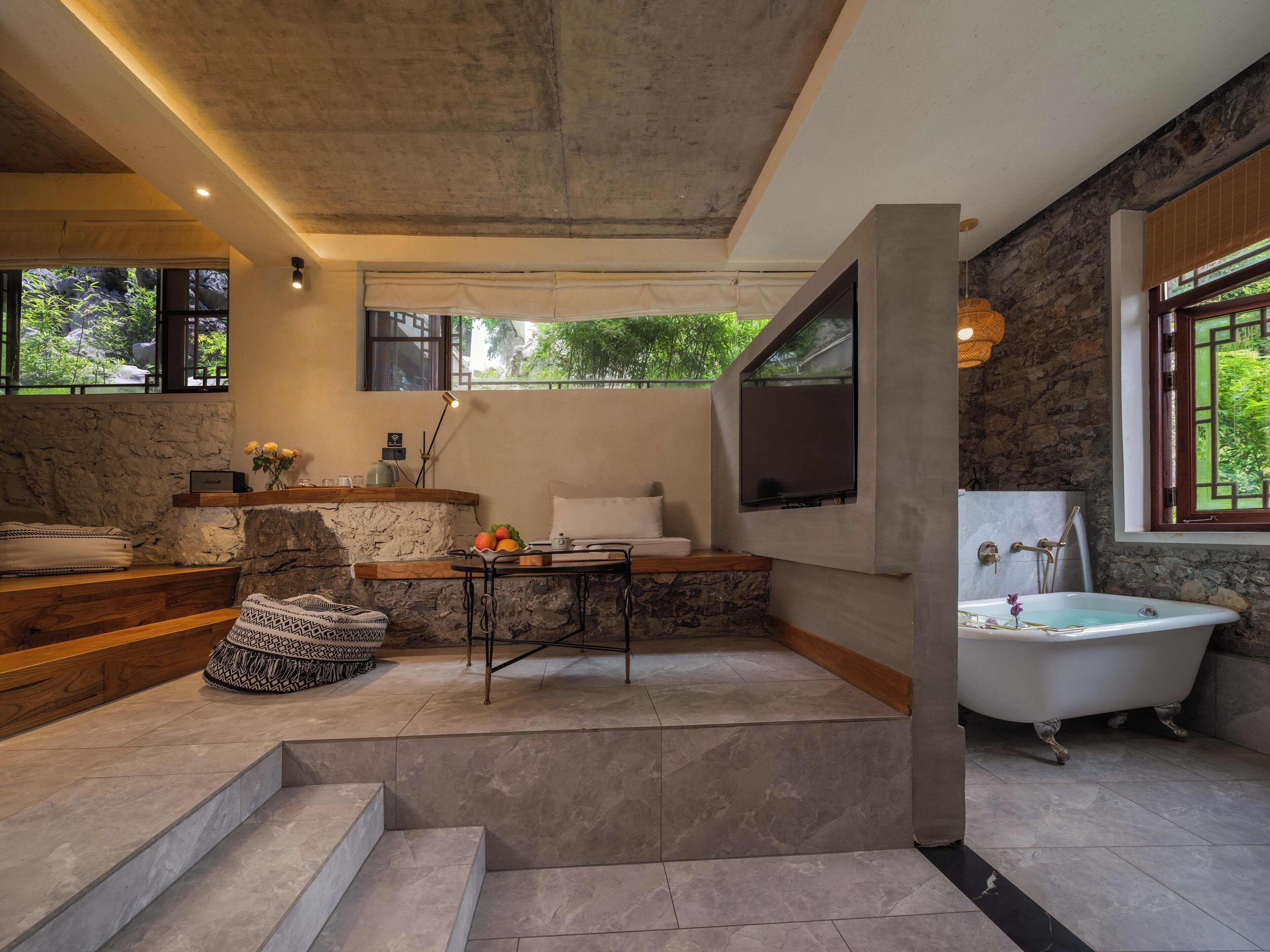 Classic Double Room | Laptop workspace, blackout drapes, iron/ironing board, free WiFi