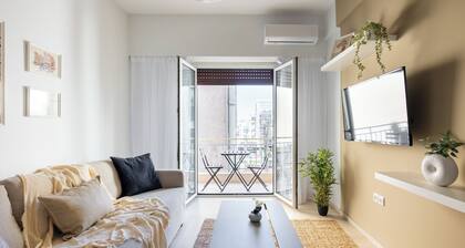 Santorini-2-Bedroom Apt in Nea Smyrni