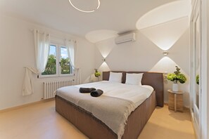 4 chambres, fer et planche à repasser, Wi-Fi, draps fournis