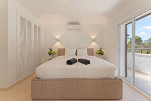 4 bedrooms, iron/ironing board, WiFi, bed sheets - Casa Baskings (Portopetro)