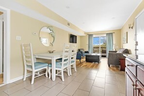 Smart TV - Fully Remodeled 3-Bedroom, 2-Bath Retreat – Steps from the Sand w Lagoon Views (Ocean City)
