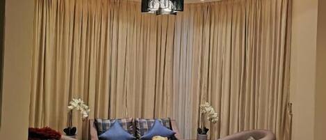 Apartamento panorâmico, vista para a cidade | 1 quarto, cortinas blackout, quartos à prova de som