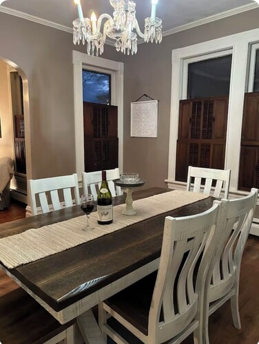 Welcoming 4-bedroom historic Victorian with WiFi in charming Brookville PA