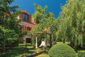 Exterior - Rest for mind, body & soul - 3  bedroom Vila in Nature, big Garden, Outdoor Pool (Slime)