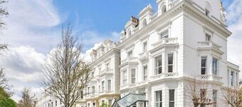 Charming Notting Hill Mews House