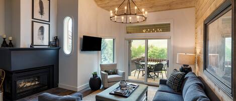 Televisor i llar de foc