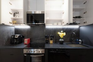 Fridge, microwave, oven, stovetop