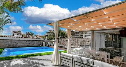 H38 Villa pool@30C 6bathrooms fully-air-conditioned UKTV spacious in and outside