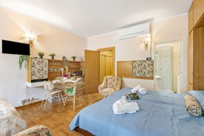 Familjestudio - utsikt mot bergen (Sonia Studio-Pool&Balcony near) | Gratis wi-fi och sängkläder