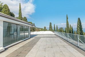 Familjestudio - utsikt mot bergen (Sonia Studio-Pool&Balcony near) | Boendeområde