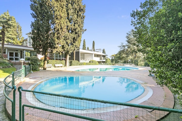 Seasonal outdoor pool