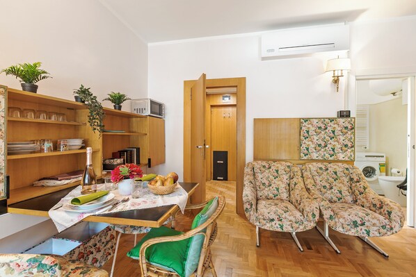 Familiestudio, fjellutsikt (Sonia Studio-Pool&Balcony near) | Innvendig