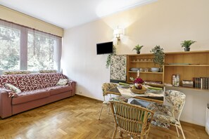 Family Studio, Mountain View (Sonia Studio-Pool&Balcony near) | Living area