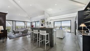 Nhà | 5 phòng ngủ