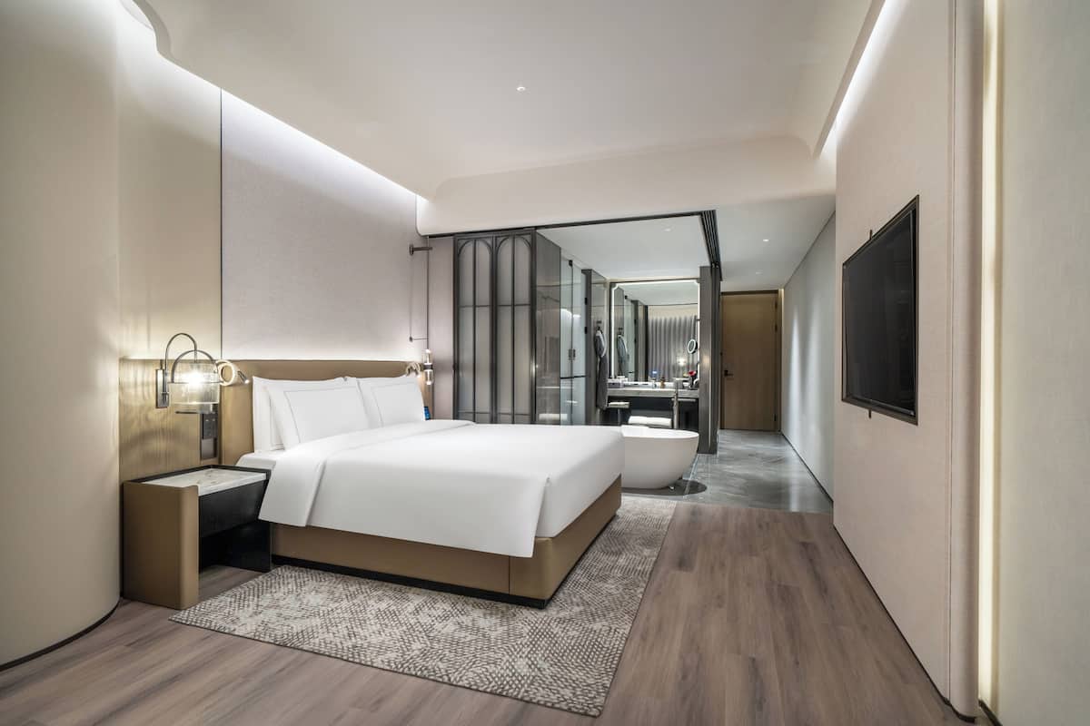 1 bedroom, free minibar, free WiFi, bed sheets