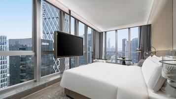 Free minibar, soundproofing, free WiFi, bed sheets