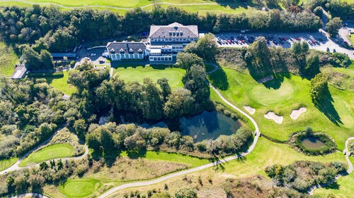 Countryside Lodge Retreat on Golf Course