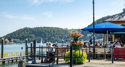 Countryside Lodge Retreat on Golf Course