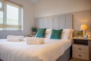 3 makuuhuonetta, silitysrauta/-lauta, ilmainen Wi-Fi, vuodevaatteet