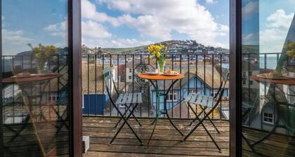 River View Apartment with Parking & Balcony