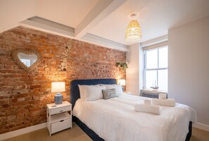 2 habitaciones, tabla de planchar con plancha y wifi gratis 