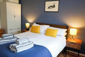 1 chambre, fer et planche à repasser, Wi-Fi gratuit, draps fournis