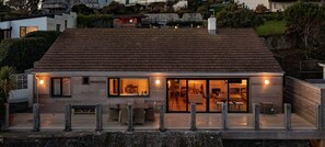 Exterior - Seafront Beach House with Panoramic Views (Bigbury-on-Sea)