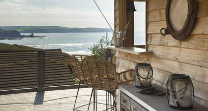 Seafront Beach House with Panoramic Views